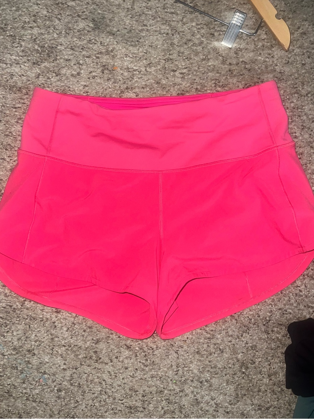 Lululemon Speed Up High-Rise Lined Short 2.5"
Lip Gloss